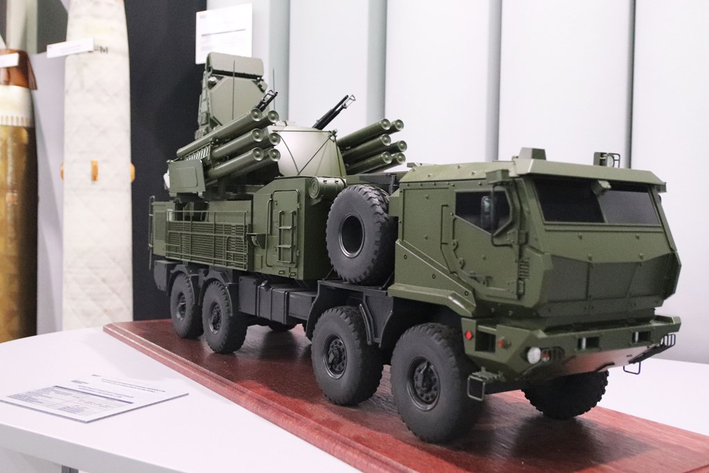 Рособоронэкспорт презентовал иностранным делегациям на «Армии-2023» тульские «Панцири» и «Корнеты»
