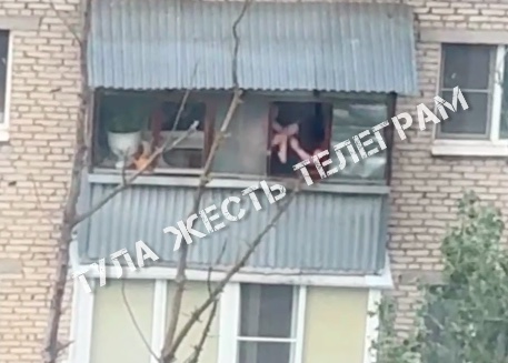 На балконе дома на Оборонной улице в Туле избили женщину