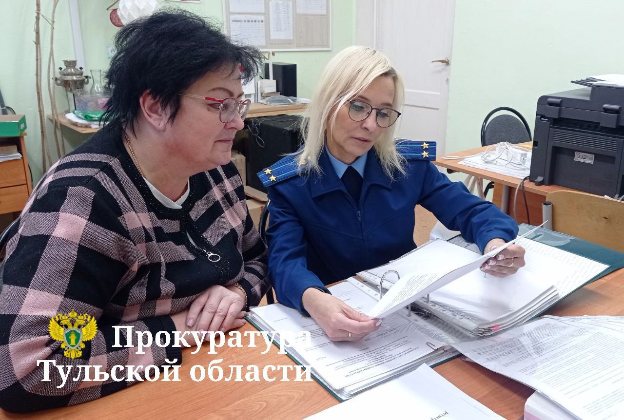Прокуратура нашла нарушения в сфере охраны труда в школах и больнице Ленинского района