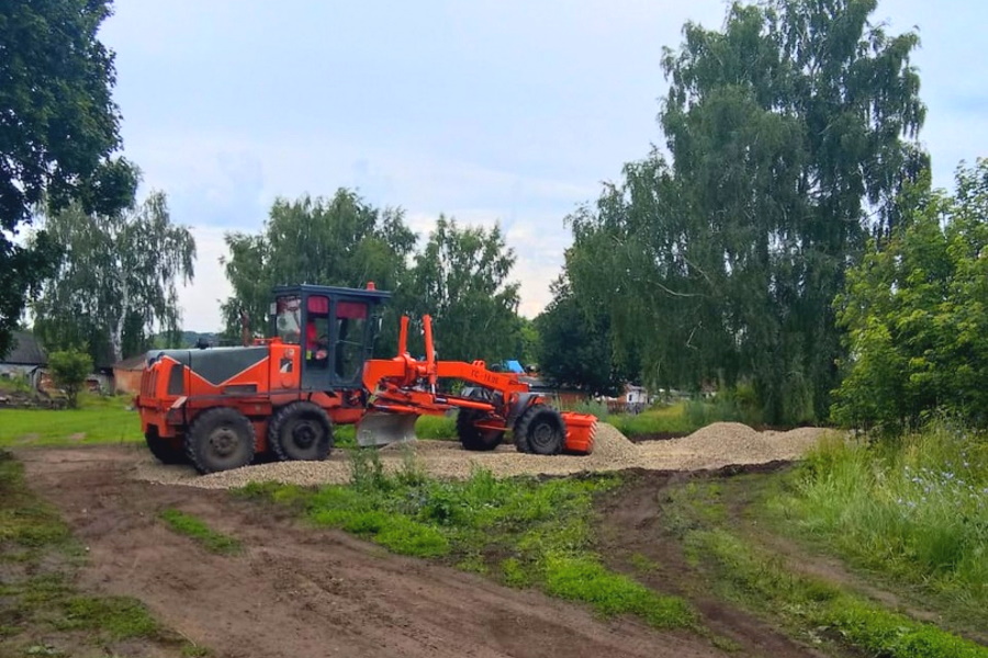 В Ефремове строят дорогу в деревне Стрелячья Поляна