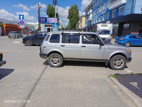 В Новомосковске на улице Бережного водитель автомобиля «ВАЗ» сбил пенсионерку