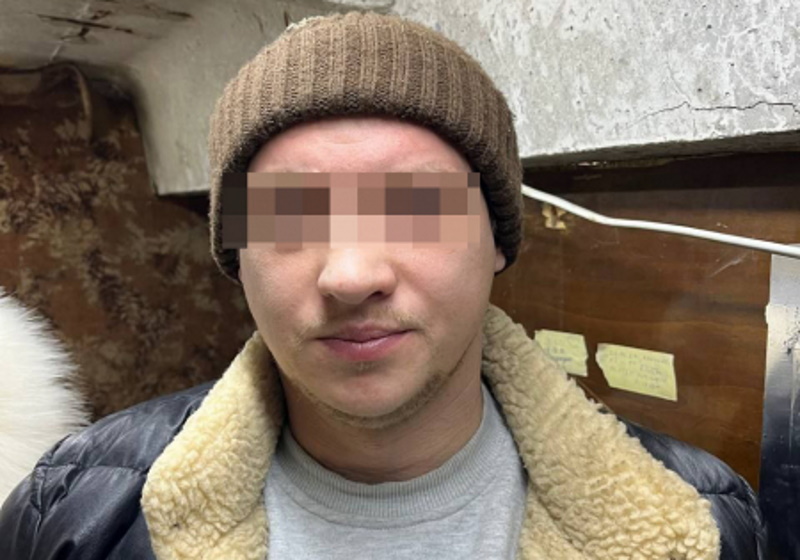 Полицейские задержали жителя Новомосковска, который выращивал коноплю в гараже
