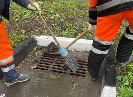 На тульских дорогах начали ликвидацию дорог от подтоплений На тульских дорогах начали ликвидацию дорог от подтоплений