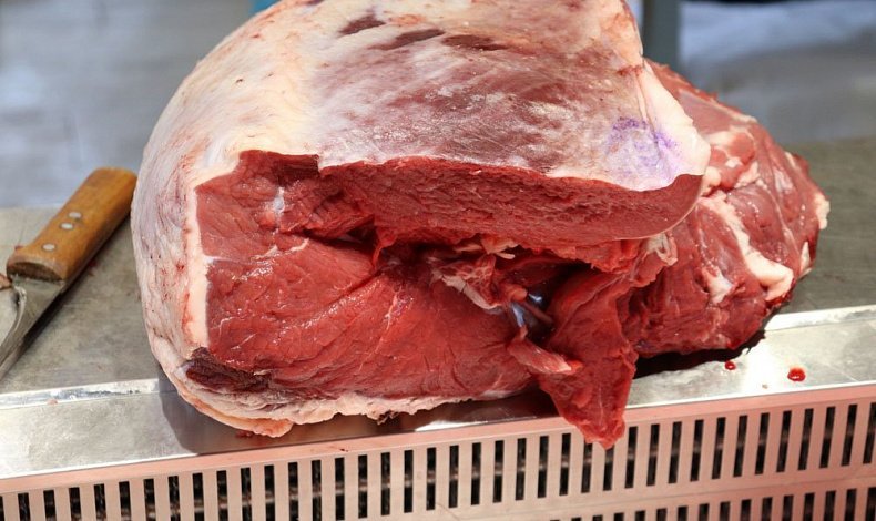 Переедание, красное мясо и жареная пища могут стать причинами развития рака желудка