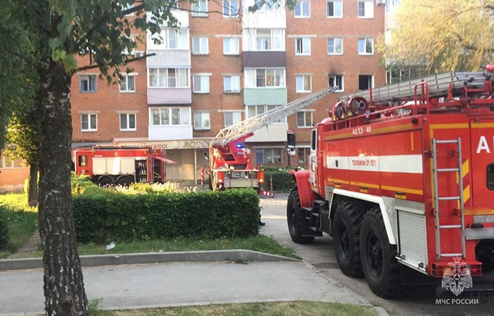 В Щекино произошел пожар в многоэтажке
