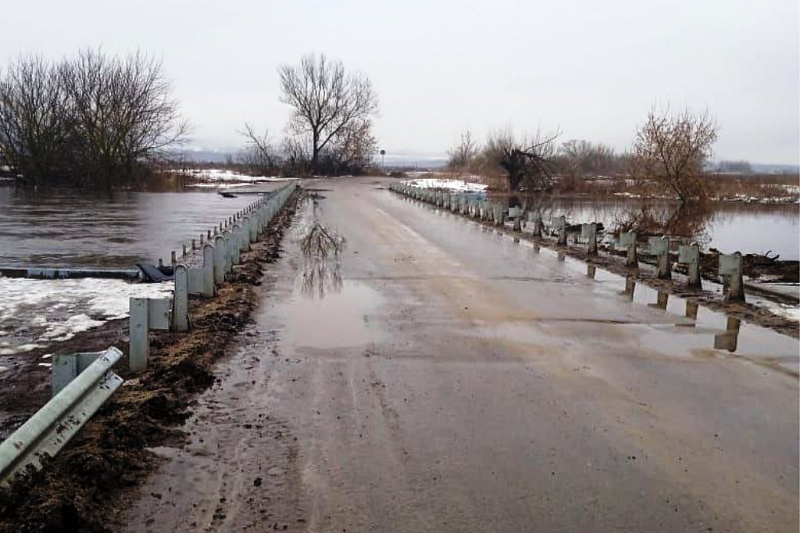 Мост в районе тульской деревни Берники может уйти под воду из-за половодья
