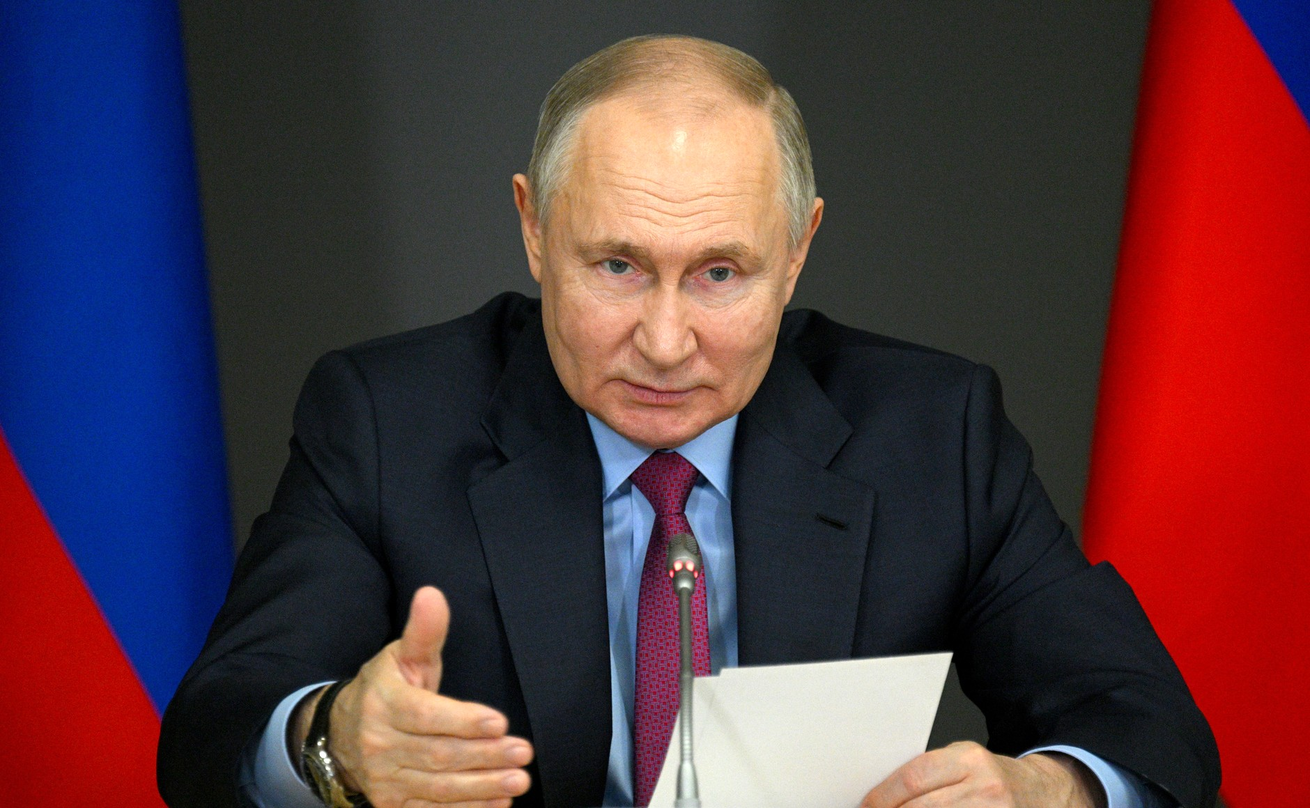Владимир Путин назвал высокую ключевую ставку временной мерой Центробанка
