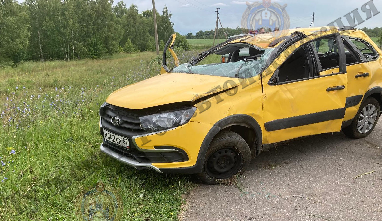 В Веневском районе перевернулась Lada Granta: три человека попали в  больницу — ТСН 24