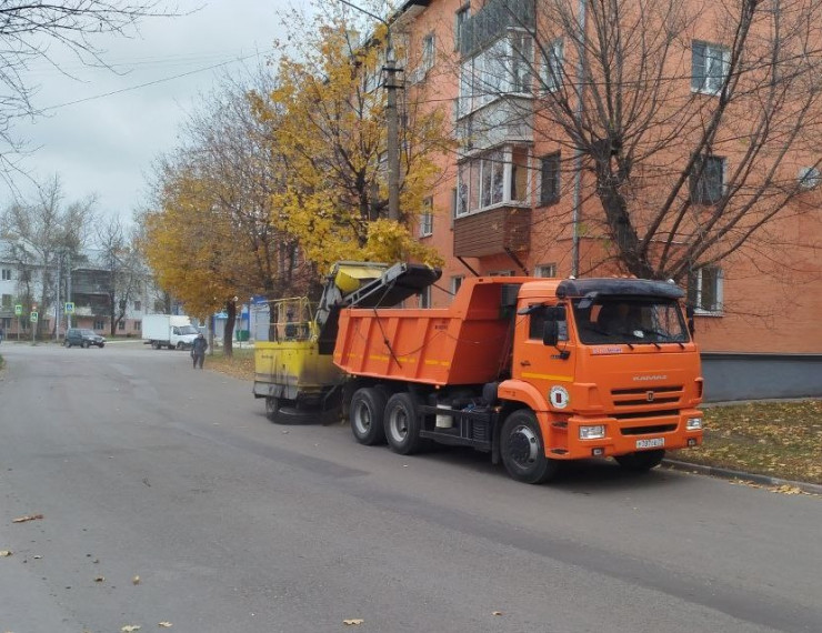 За сутки с тульских улиц вывезли 21 кубометр смета