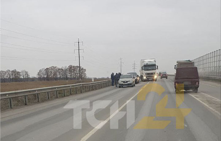 Большая пробка в сторону Тулы образовалась из-за ДТП на Калужском шоссе