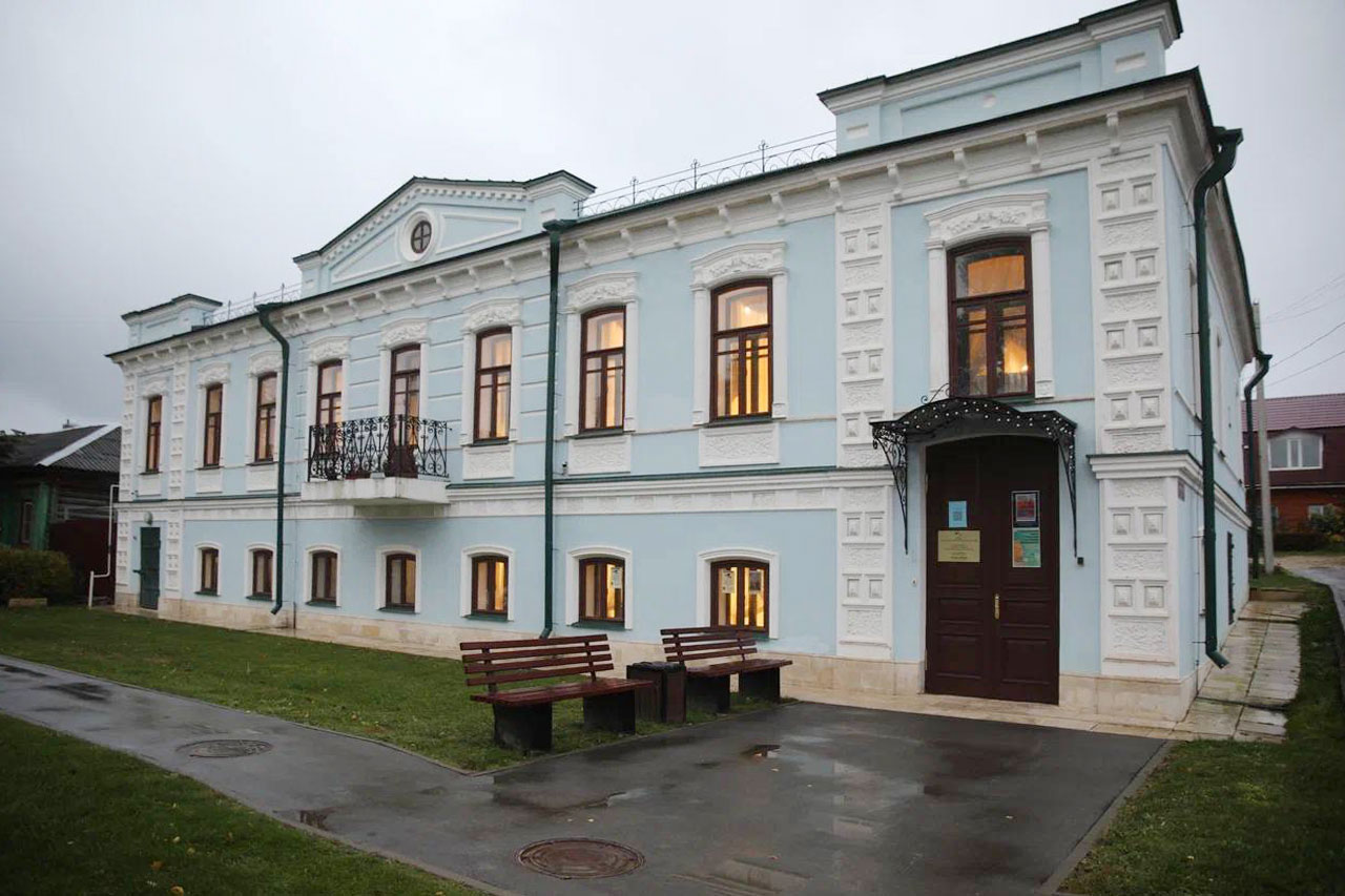 В Крапивне презентовали новую экскурсионную программу Музея русского и современного искусства