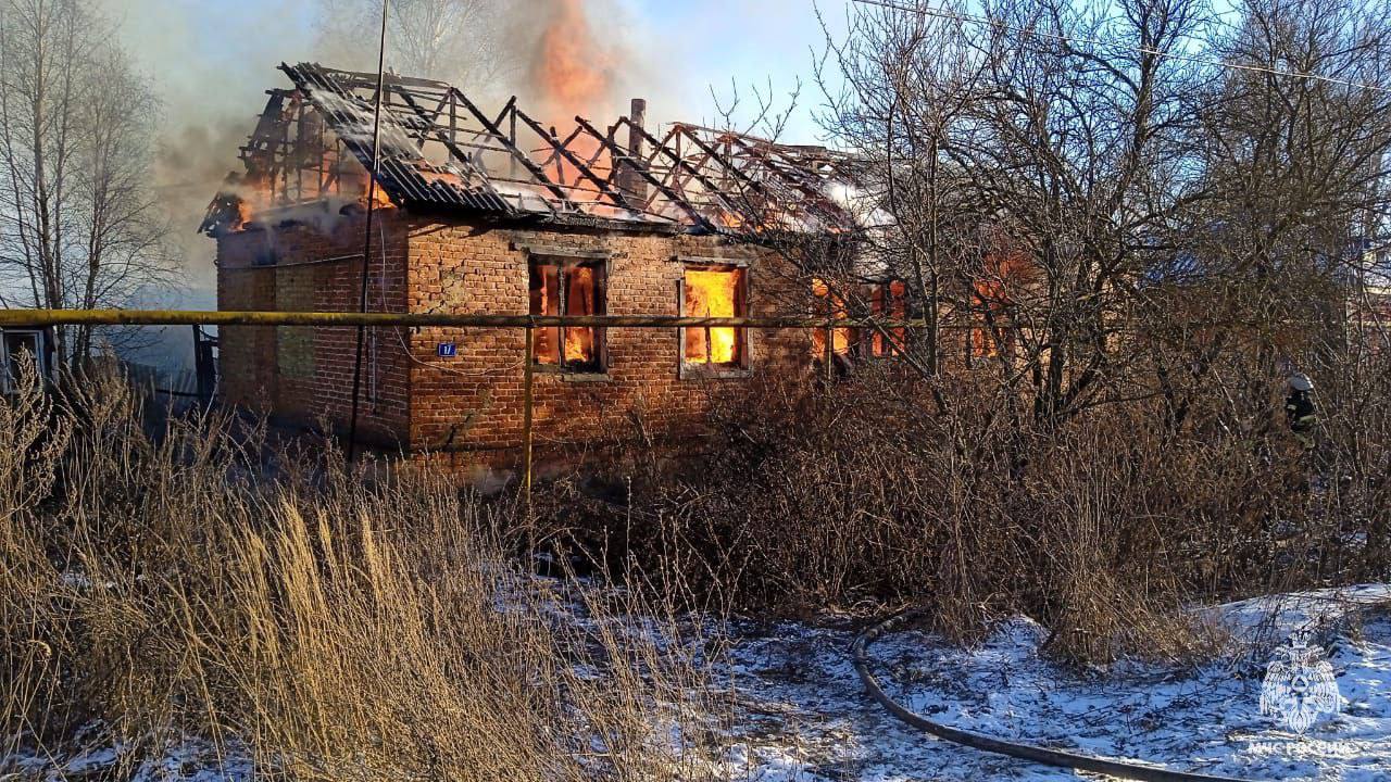 В Кимовском районе из-за курения произошел пожар в частном доме