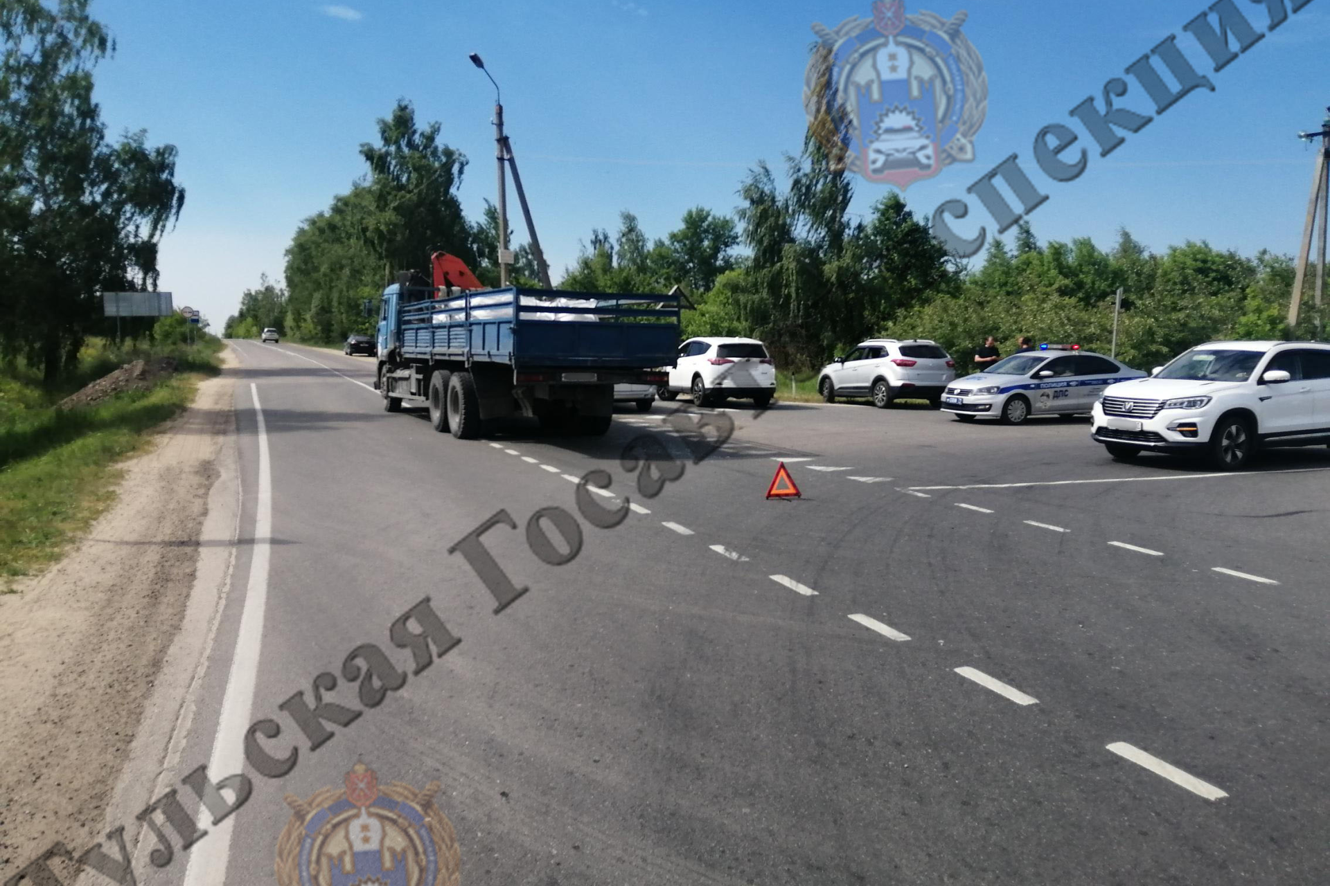 Автоледи на Toyota врезалась в КАМАЗ в Щекинском районе
