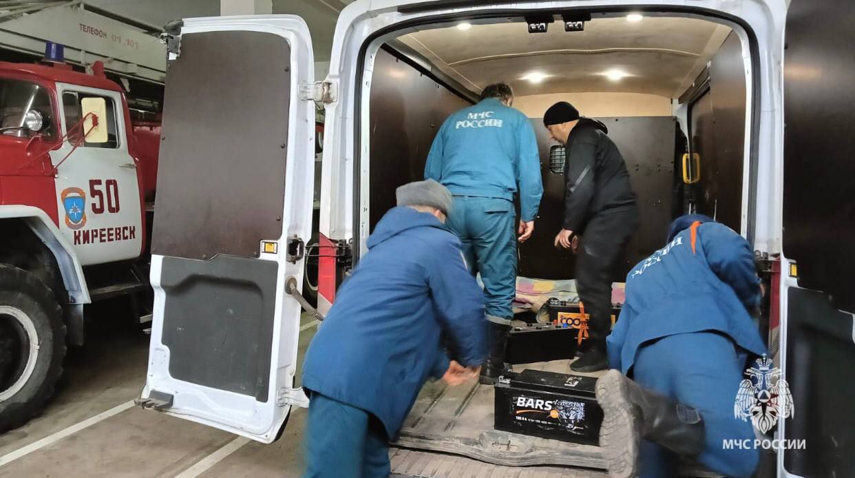 Сотрудники Киреевского пожарно-спасательного гарнизона отправили гуманитарную помощь бойцам в Курскую область