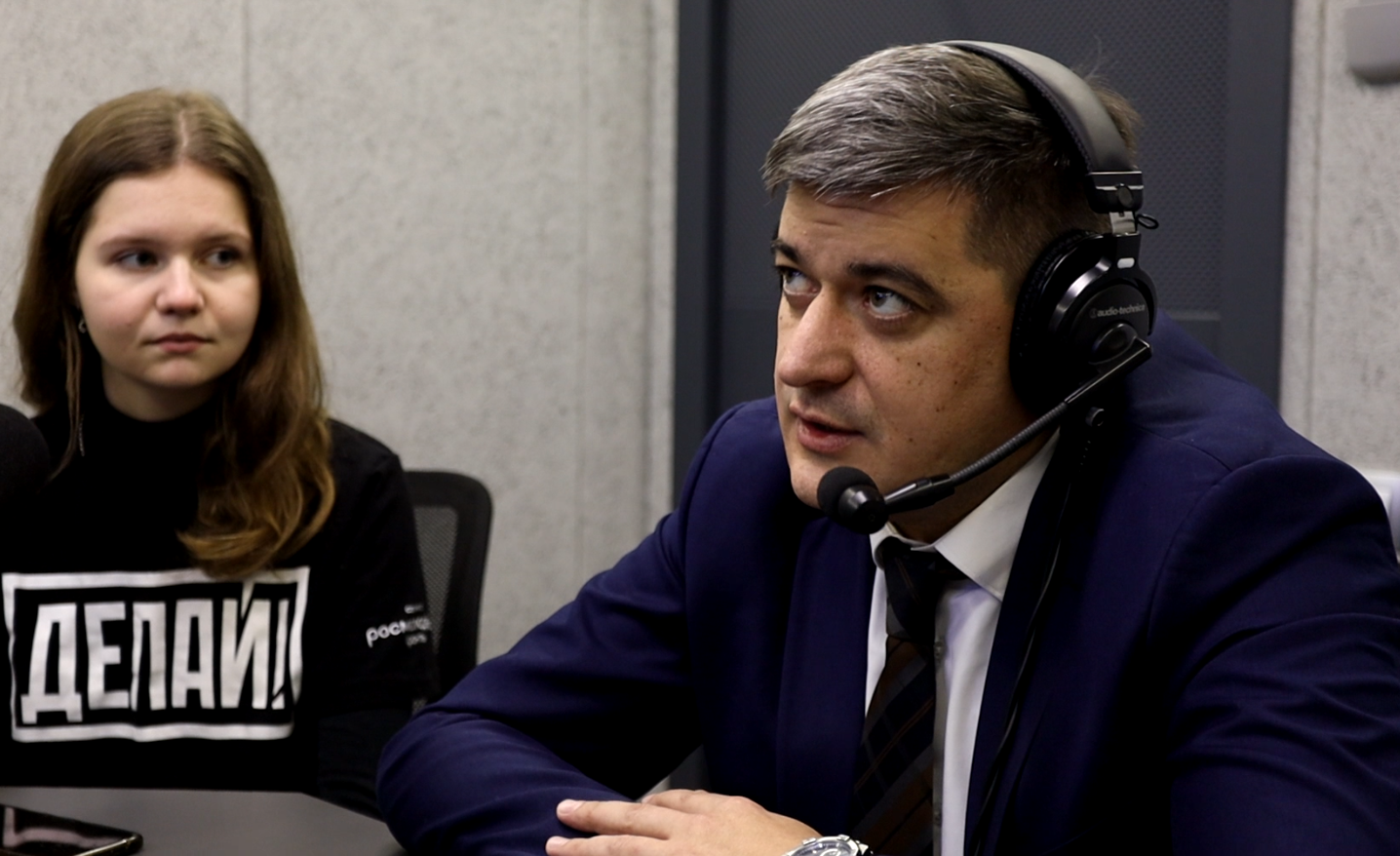 Про добро, животных и Центр молодежи: министр Давлетшин ответил на вопросы добровольцев в прямом эфире
