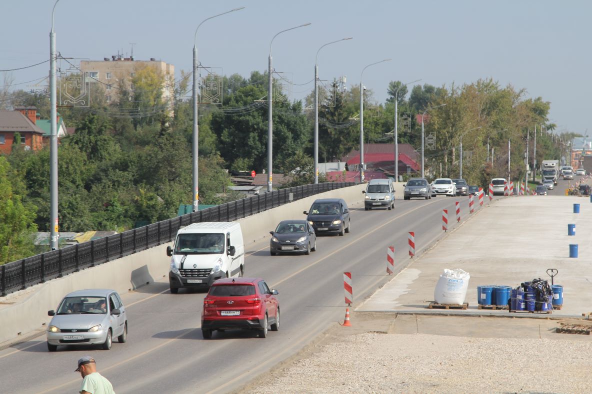 В Туле полностью запустили обновленный Московский путепровод