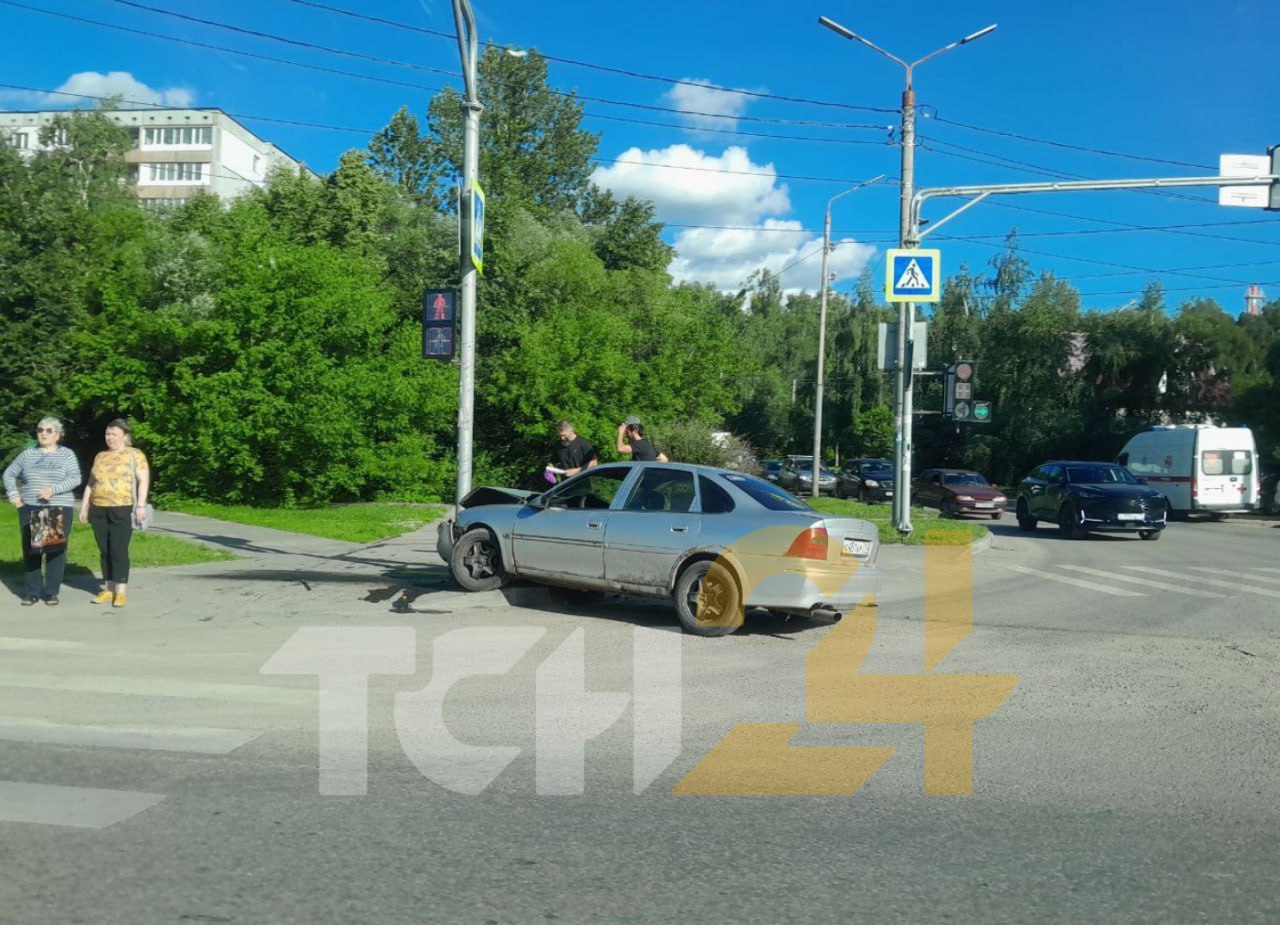 ДТП произошло на пересечении улицы Рязанской и Городского переулка в Туле