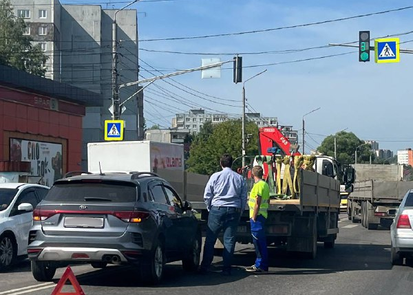 ДТП на улице Рязанской в Туле спровоцировало автомобильную пробку