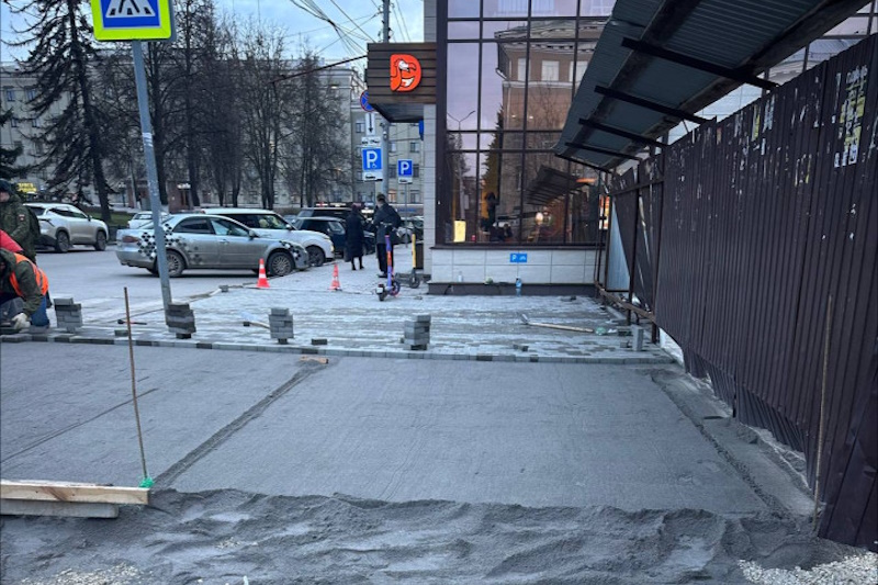 ﻿В Туле начался ремонт тротуарной плитки у автовокзала