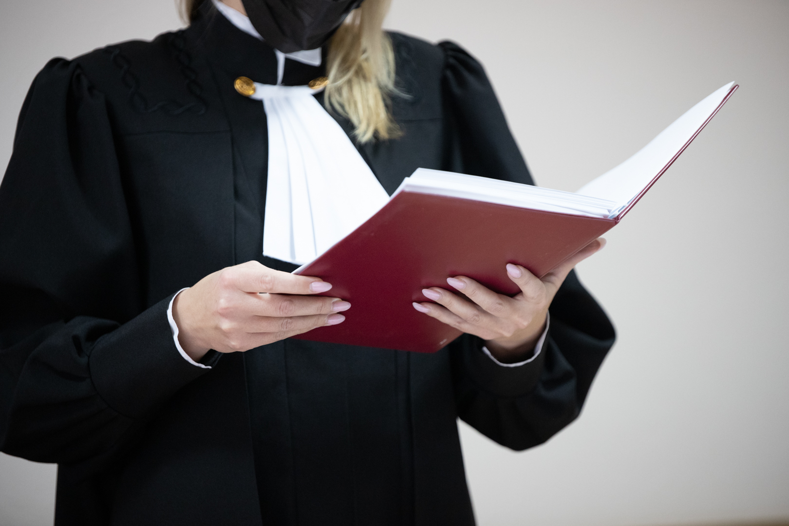 Суд в Туле вынес приговор экс-полицейскому за продажу информации ритуальщикам