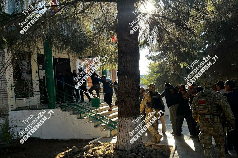﻿В тульской деревне Ямны силовики нашли 35 нелегальных мигрантов