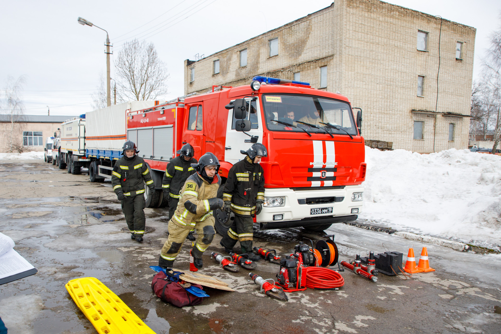 Пять пожаров и два ДТП произошли в Тульской области за сутки — ТСН 24