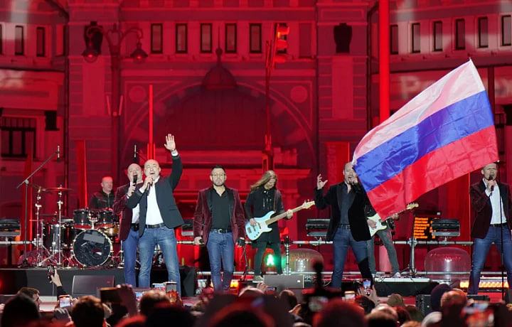 Хор Турецкого выступит в Тульском кремле с концертом «Песни Победы» Хор Турецкого выступит в Тульском кремле с концертом «Песни Победы»