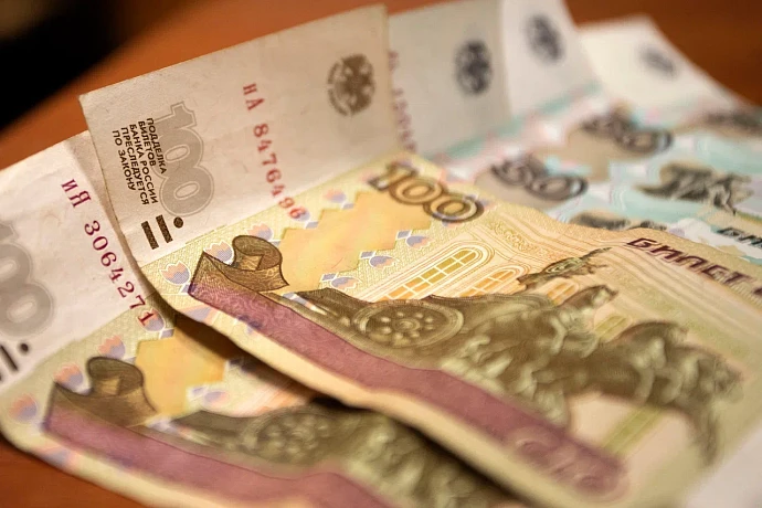 Суворовец заплатит 100 000 рублей за участие в мошенничестве вида "ваш родственник попал в ДТП"