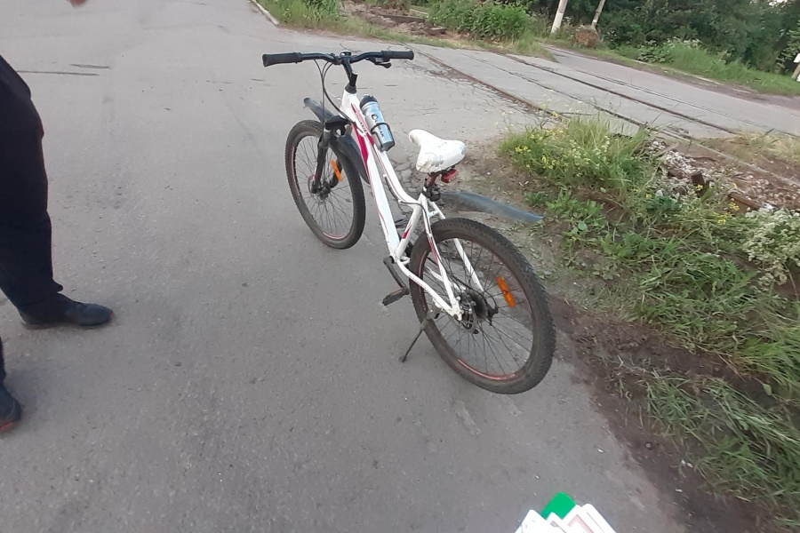 В Туле госпитализировали 12-летнюю велосипедистку после ДТП с "ВАЗом"