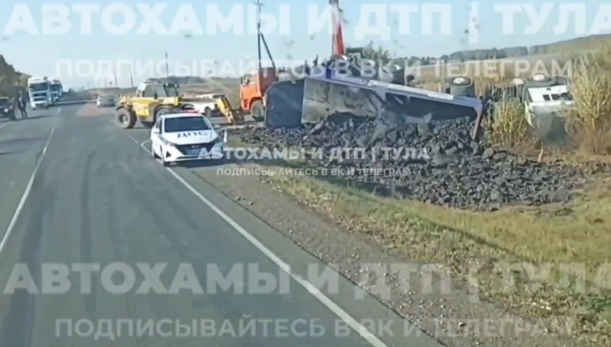 В серьезном ДТП с грузовиком в Веневском районе погибли два человека