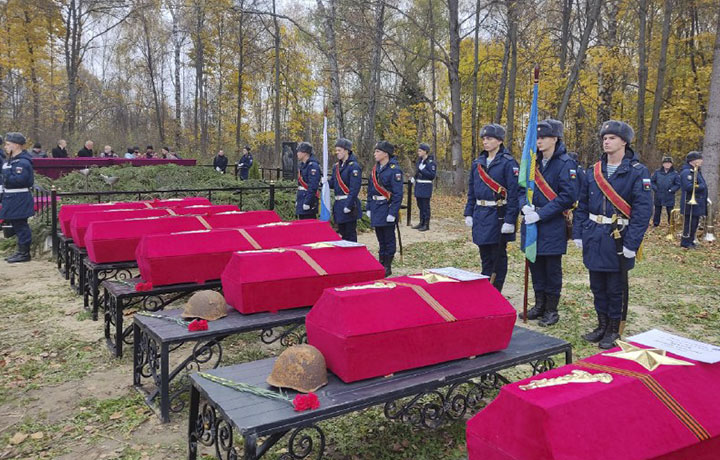 Останки 56 человек, погибших в годы Великой Отечественной войны, перезахоронили в Чекалине