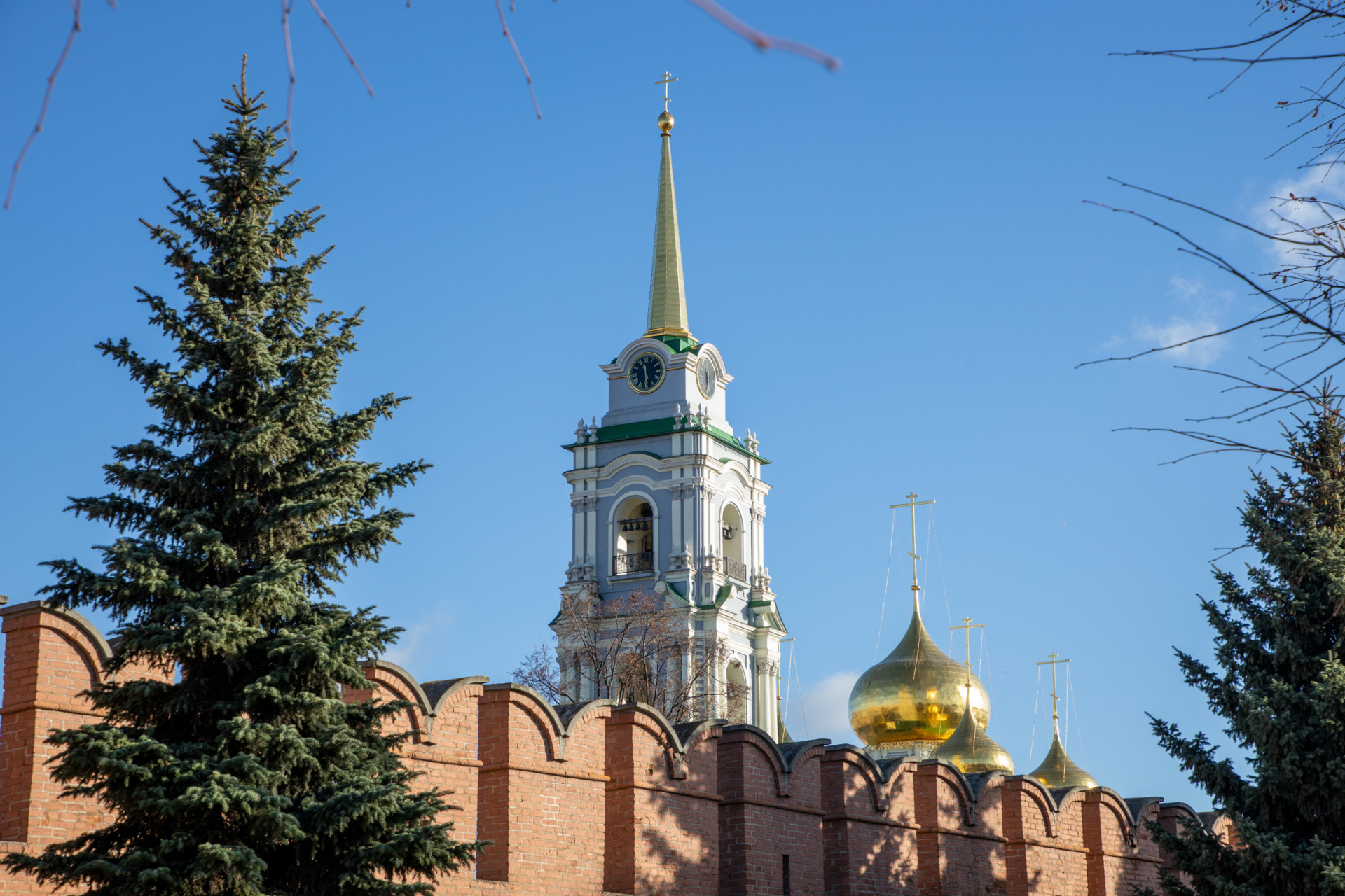 Полумарафон «Оружейная столица», комедия «Собака на сене», фестиваль национальных игр: афиша мероприятий в Туле на 7 и 8 сентября