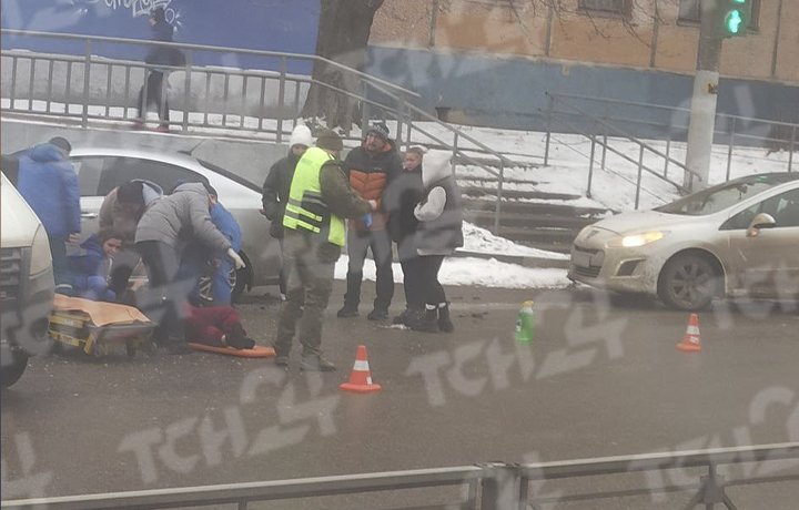 Пострадавшую в ДТП на улице Металлургов в Туле женщину доставили в больницу