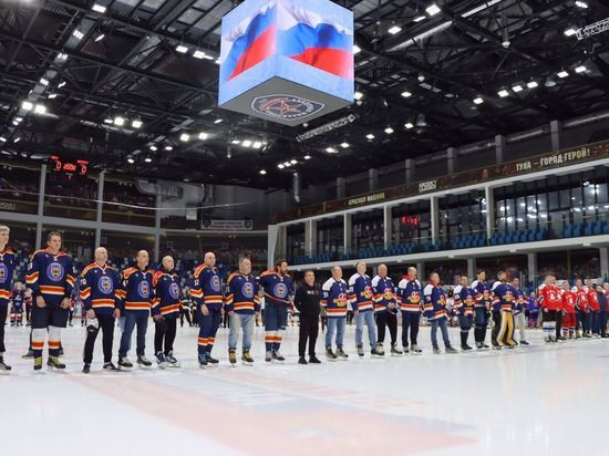 В Ледовом дворце Тулы состоялась церемония закрытия регионального этапа "Ночной хоккейной лиги"