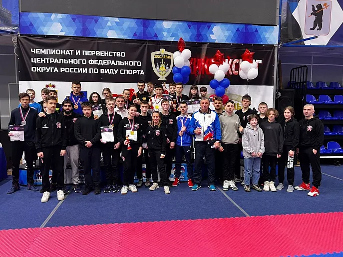 Тульские кикбоксеры завоевали 23 медали на чемпионате и первенстве ЦФО