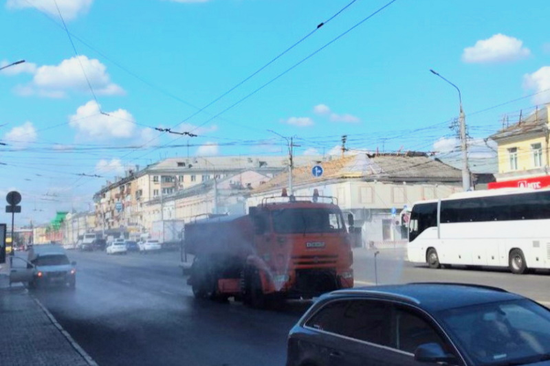 В Туле 17 июля продолжается уборка городских улиц