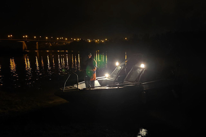 ﻿На реке Ока в Алексине ведутся поиски людей после столкновения катера и лодки