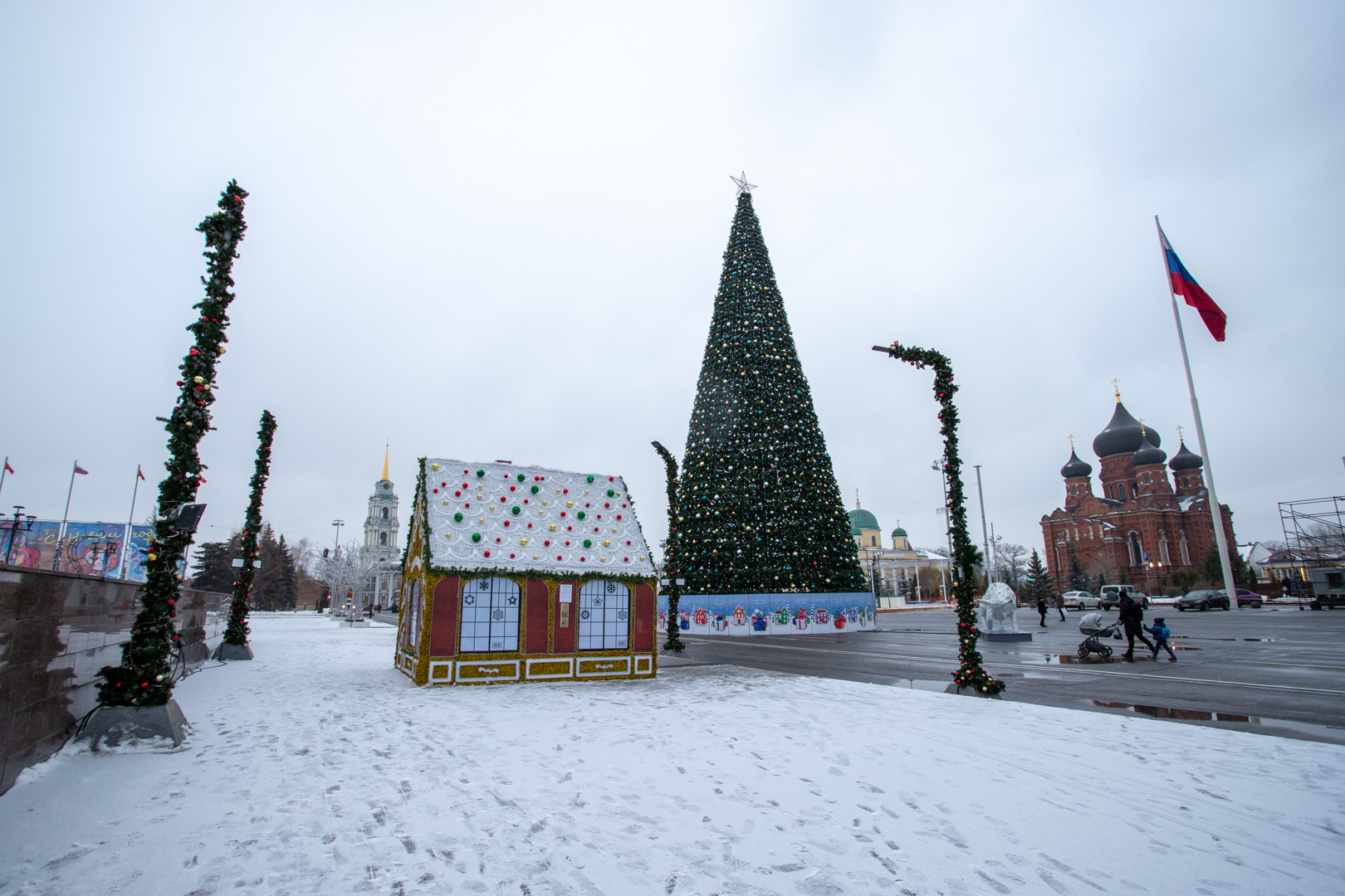 В Туле потратят больше 300 тысяч рублей на новогодние баннеры
