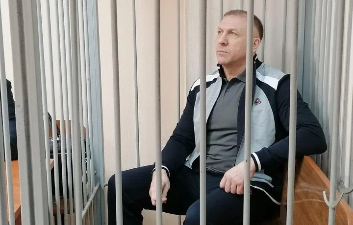 В Туле экс-управляющему коттеджным поселком «Солнечный» Геннадию Эйриху смягчили приговор В Туле экс-управляющему коттеджным поселком «Солнечный» Геннадию Эйриху смягчили приговор