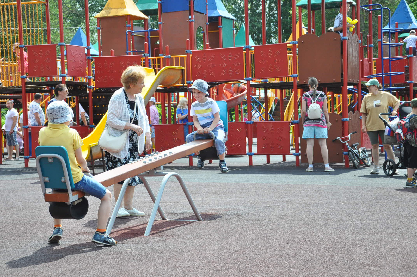 ﻿В Баташевском саду в Туле обновят детскую площадку
