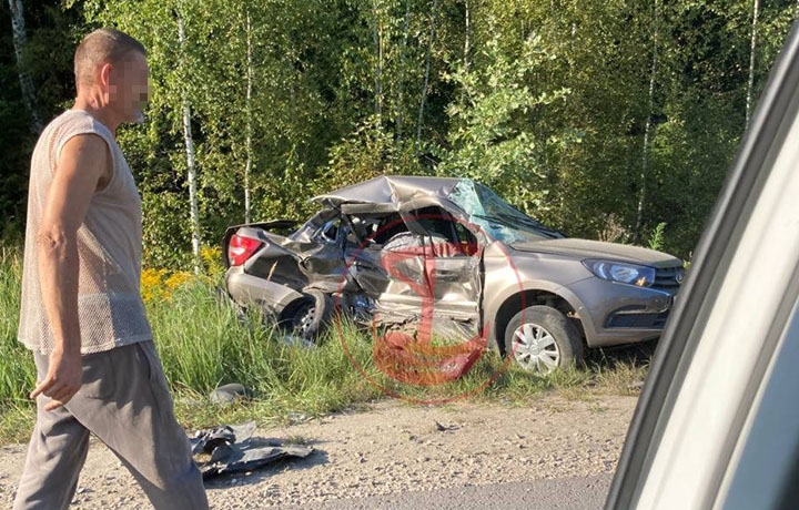 Один человек погиб и двое получили травмы в ДТП на улице Хомяковской в Туле