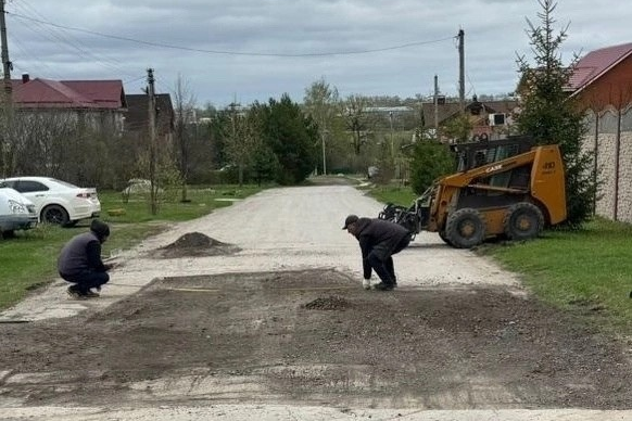 На улице Гоголя в Ясногорске начался ямочный ремонт дороги
