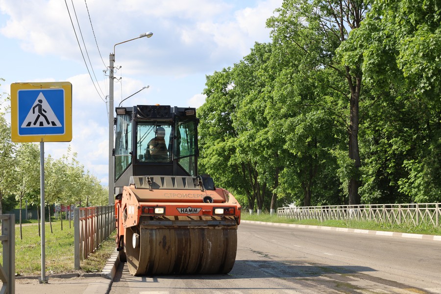 По словам Бирюлина, из-за ограниченного бюджета в городе отремонтируют наиболее проблемные участки дорог / администрация Новомосковска