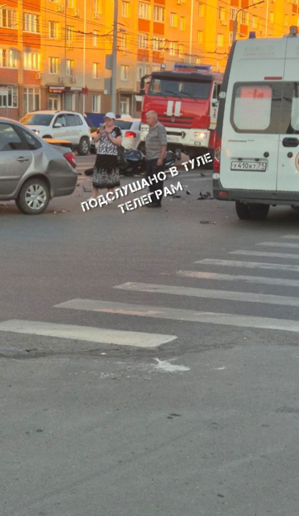 На улице Октябрьская в Туле сбили мотоциклиста