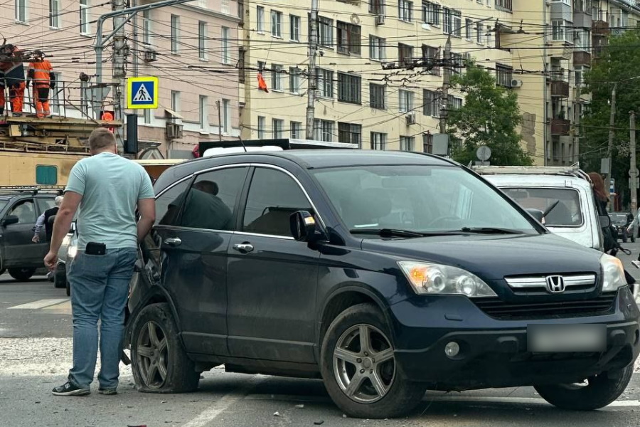 Стали известны подробности ДТП с троллейбусом на улице Федора Смирнова в Туле