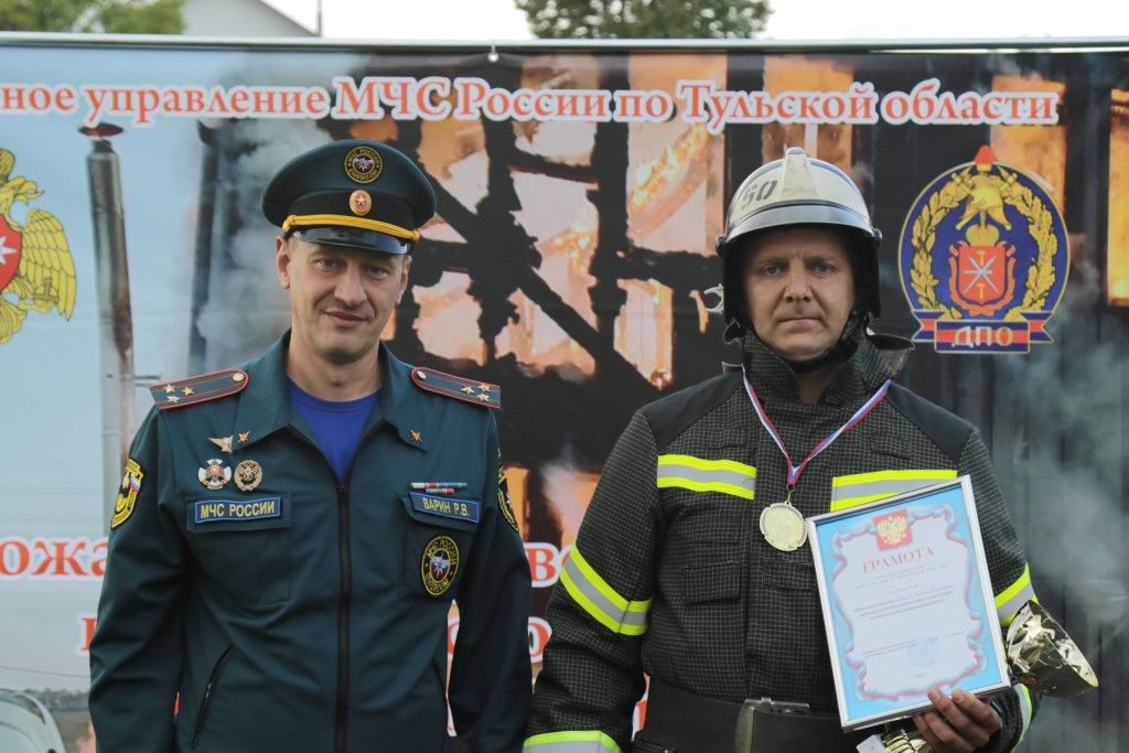 Житель Киреевского района стал лучшим пожарным добровольцем России