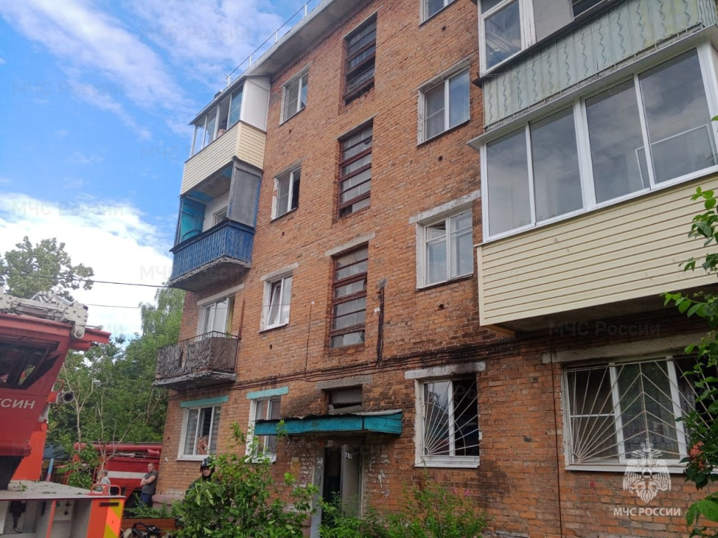 В Алексине пожарные эвакуировали из многоквартирного дома 15 жильцов
