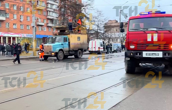 Улицу Советскую в Туле полностью перекрыли из-за пожара