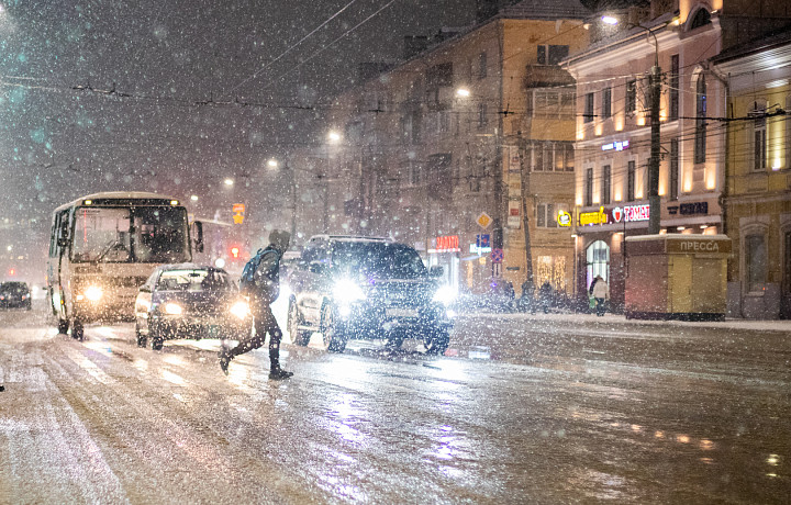 В Тульской области объявили метеопредупреждение из-за ветра и гололедицы