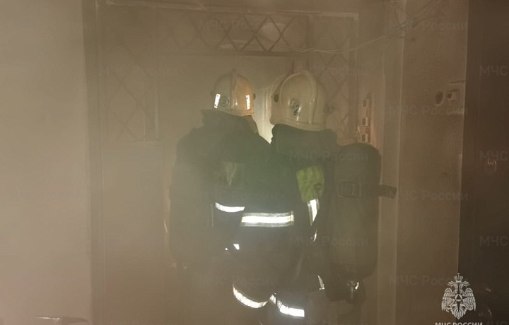 Из пожара на улице Сойфера в Туле спасли 11 человек, еще семь - эвакуированы